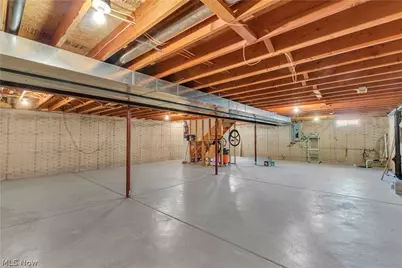 586 Abbe Road, Sheffield Lake, OH 44054 - Photo 33