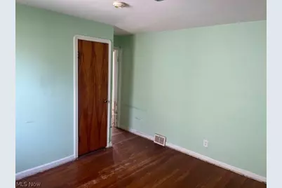 5127 Erwin Street, Maple Heights, OH 44137 - Photo 11