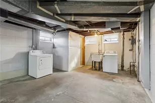 4252 Ridgeview Rd, Loveland, OH 44144 - Photo 29