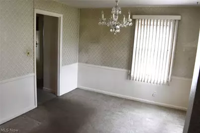 231 Trumbull Avenue NE, Warren, OH 44483 - Photo 7