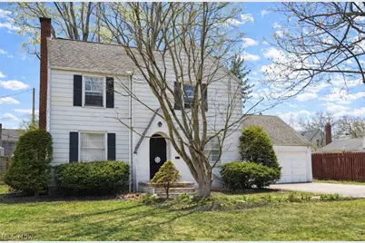 231 Trumbull Avenue NE, Warren, OH 44483 - Photo 1