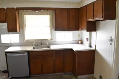 231 Trumbull Avenue NE, Warren, OH 44483 - Photo 11