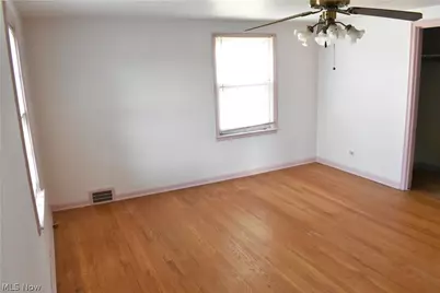 231 Trumbull Avenue NE, Warren, OH 44483 - Photo 15