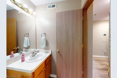 726 North Creek Drive, Painesville, OH 44077 - Photo 17