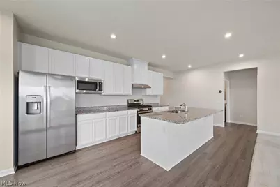 6811 Harrington Court Avenue NE, Canton, OH 44721 - Photo 9