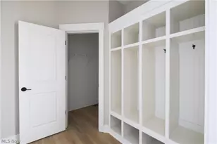 32610 Trillium Ct, Avon Lake, OH 44012 - Photo 13