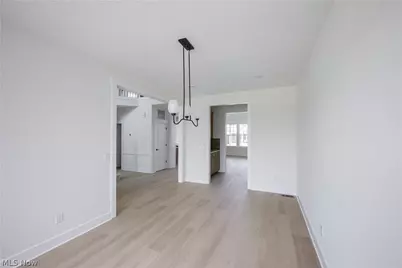 32610 Trillium Court, Avon Lake, OH 44012 - Photo 5