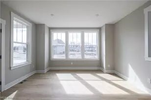 32610 Trillium Ct, Avon Lake, OH 44012 - Photo 9