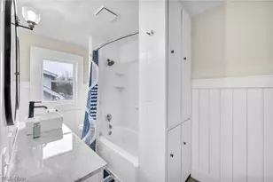 39 25th St NW, Barberton, OH 44203 - Photo 23