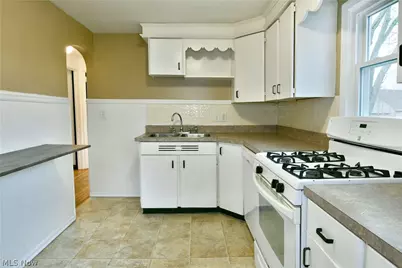 1787 Bonnie Brae Avenue NE, Warren, OH 44483 - Photo 9