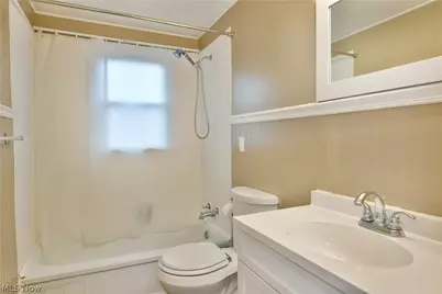 1787 Bonnie Brae Avenue NE, Warren, OH 44483 - Photo 25