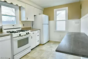 1787 Bonnie Brae Ave NE, Warren, OH 44483 - Photo 11