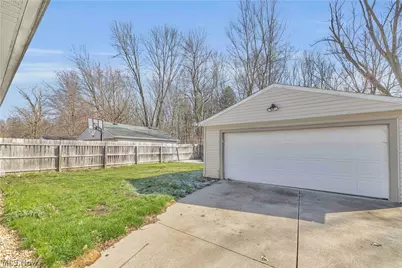 5747 Pleasant Avenue, North Ridgeville, OH 44039 - Photo 23