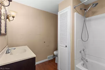 249 W 42nd Street, Shadyside, OH 43947 - Photo 21