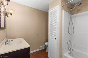 249 W 42nd St, Shadyside, OH 43947 - Photo 21