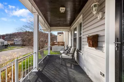 249 W 42nd Street, Shadyside, OH 43947 - Photo 5