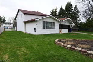 36360 Sunset Dr, Eastlake, OH 44095 - Photo 45