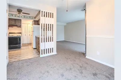 6260 Greenwood Pkwy Parkway #101, Sagamore Hills, OH 44067 - Photo 13