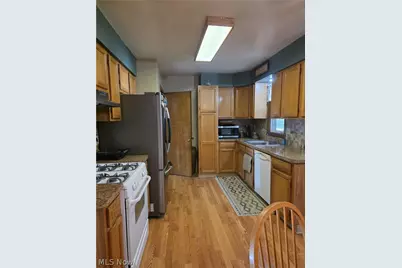 10839 Prospect Road, Strongsville, OH 44149 - Photo 5