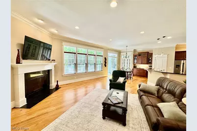 11101 E Washington Street, Chagrin Falls, OH 44023 - Photo 9