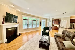 11101 E Washington St, Chagrin Falls, OH 44023 - Photo 9