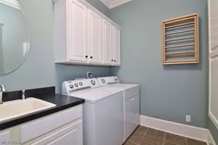 11101 E Washington St, Chagrin Falls, OH 44023 - Photo 21