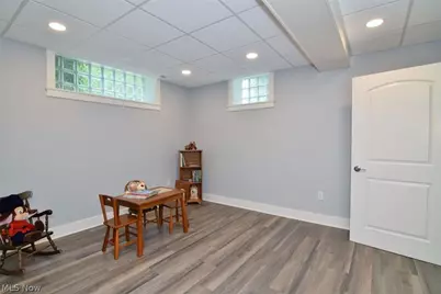 11101 E Washington Street, Chagrin Falls, OH 44023 - Photo 33