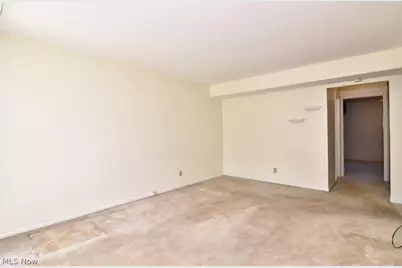 6270 Greenwood #302, Sagamore Hills, OH 44067 - Photo 11