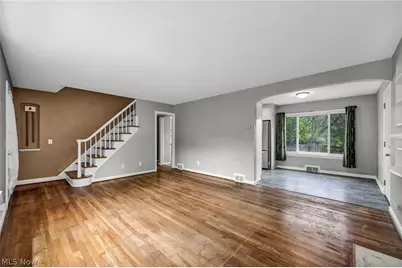 7035 Farview Road, Brecksville, OH 44141 - Photo 5