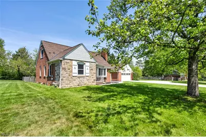 7035 Farview Road, Brecksville, OH 44141 - Photo 3