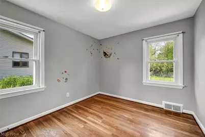 7035 Farview Road, Brecksville, OH 44141 - Photo 17