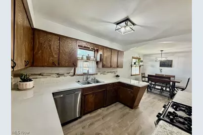 1264 Everbright Drive, Uniontown, OH 44685 - Photo 5