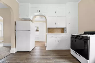 233 W Cambridge Street, Alliance, OH 44601 - Photo 7