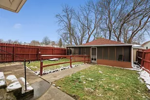 233 W Cambridge St, Alliance, OH 44601 - Photo 25