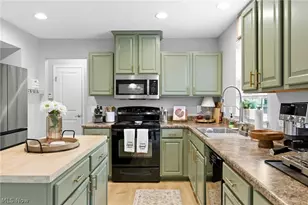 6401 Fawn Ln, North Ridgeville, OH 44039 - Photo 7