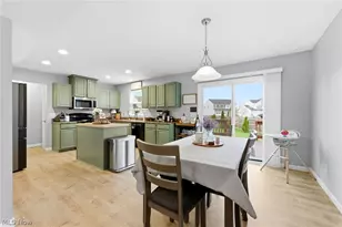 6401 Fawn Ln, North Ridgeville, OH 44039 - Photo 5