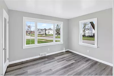 2966 Cleveland Boulevard, Lorain, OH 44052 - Photo 13