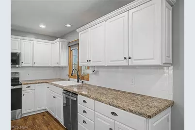 1509 New England Drive SE, North Canton, OH 44720 - Photo 9