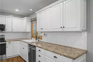 1509 New England Dr SE, North Canton, OH 44720 - Photo 9