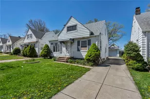 934 E 220th St, Euclid, OH 44119 - Photo 3