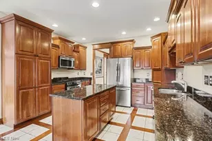 1917 Nichole Cir, Lancaster, OH 43130 - Photo 9