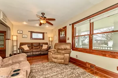 1383 Churchill Road, Lyndhurst, OH 44124 - Photo 7