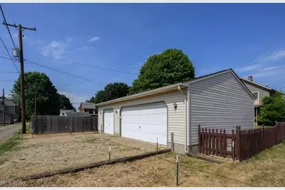 856 Baker Avenue NW, New Philadelphia, OH 44663 - Photo 13