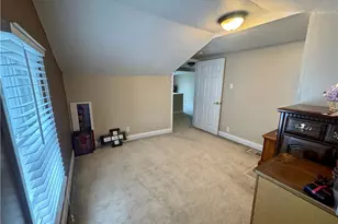 10606 Langton Ave, Garfield Heights, OH 44125 - Photo 13