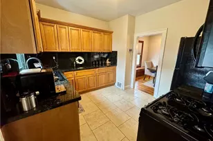 10606 Langton Ave, Garfield Heights, OH 44125 - Photo 7