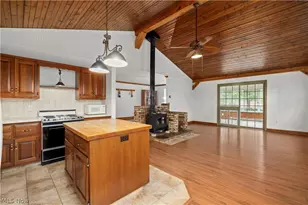 11923 Green Rd, Wakeman, OH 44889 - Photo 17