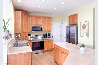 5236 Giacomo Court NW, Canton, OH 44709 - Photo 9