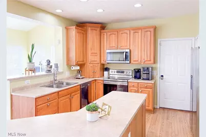 5236 Giacomo Court NW, Canton, OH 44709 - Photo 7