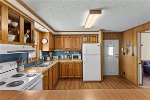 22 Lees Ln, Olmsted Twp, OH 44138 - Photo 13