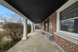 17712 Riverway Dr, Oakwood, OH 44107 - Photo 3